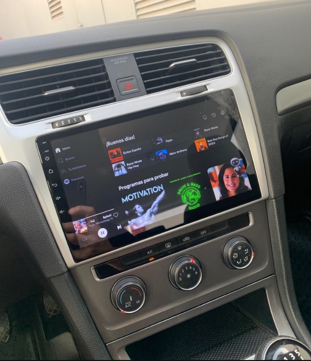 Navigatie VW Golf 7 (2013-2017), Android 12, 2GB Ram, 32GB ROM, Octa-Core, ecran IPS 10, (ARGINTIU)  Cadou Camera de Marsarier